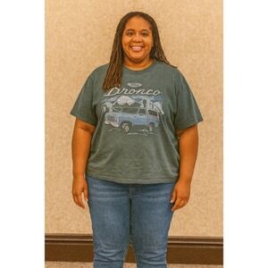 Ford Bronco Official Licensed Women 2X Off Road VTG Bronco Green Shirt‎ Casual